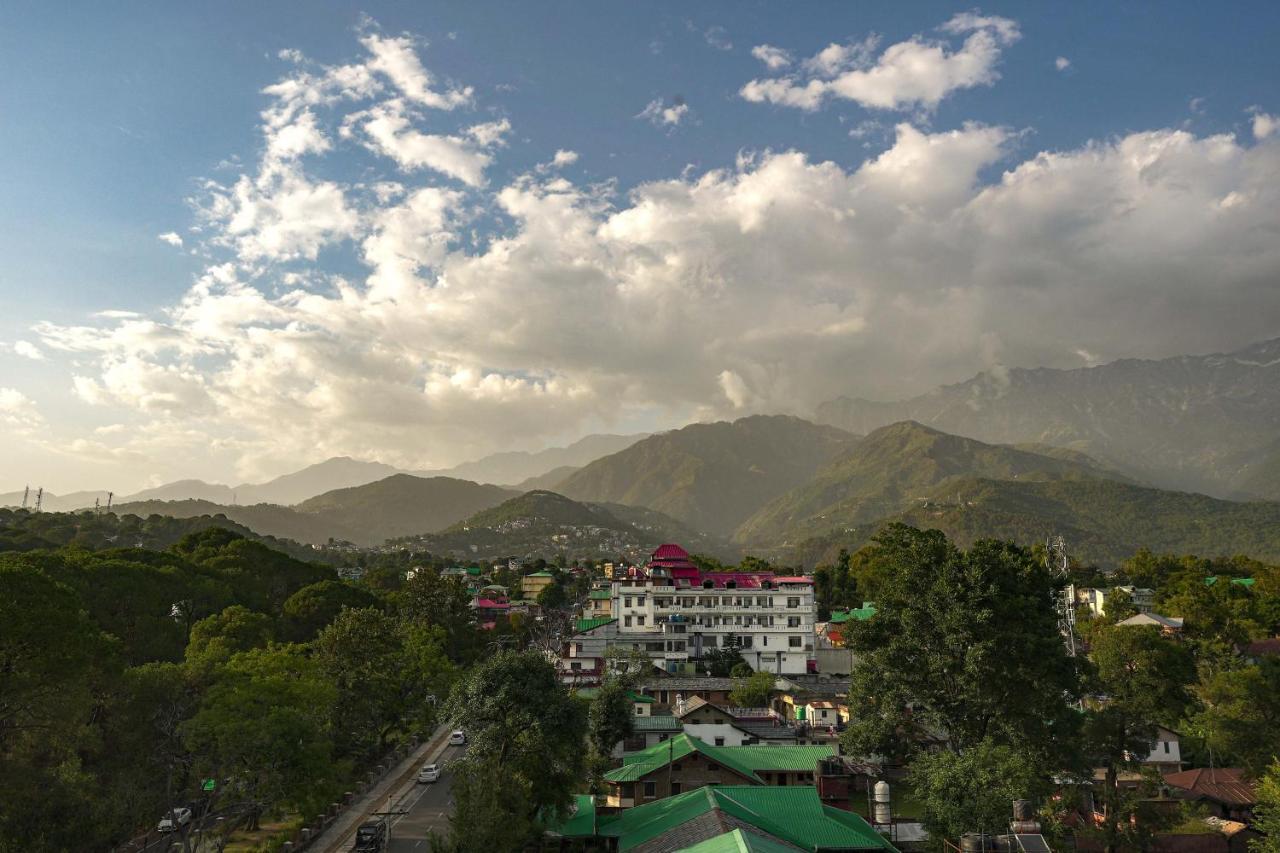 Infinitea Centric Dharamshala Hotel Buitenkant foto